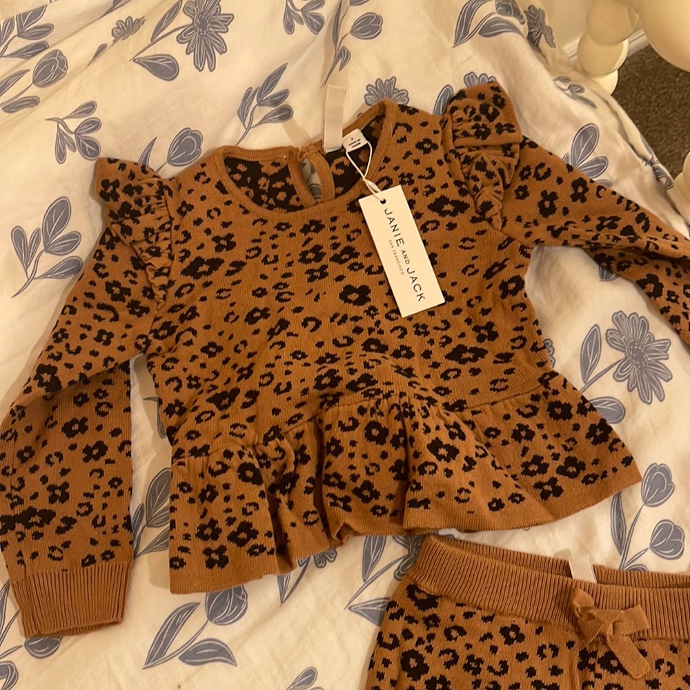 Brand new Janie & jack knit set